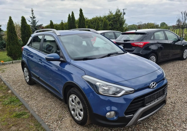 Hyundai i20 cena 43800 przebieg: 143000, rok produkcji 2016 z Kielce małe 154